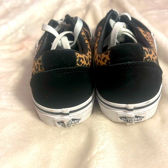 I am selling women’s vans size 6.5. And they were only worn once. - Picture 4 of 6